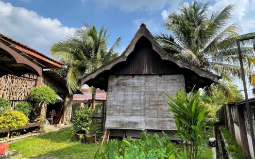 PREMIS PERNIAGAAN PERABOT JATI, KAMUNTING, PERAK