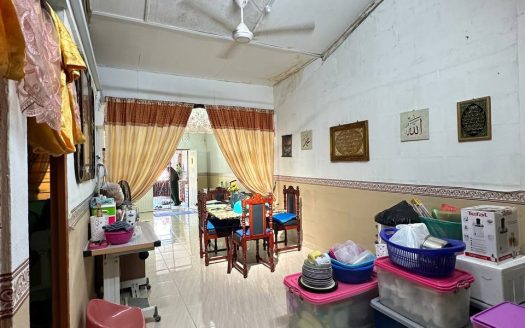 RENOVATED TERES SETINGKAT, RUMAH AWAM BATU 4, KAMUNTING, PERAK