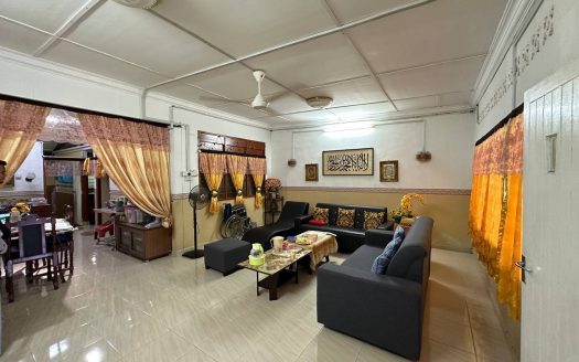 RENOVATED TERES SETINGKAT, RUMAH AWAM BATU 4, KAMUNTING, PERAK