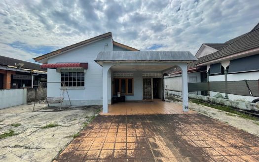 [VIEW PADANG] BANGLO SETINGKAT TAMAN LONG JAAFAR, TAIPING, PERAK