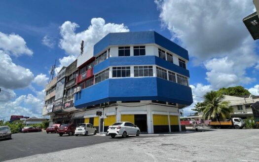 [CORNER LOT] BANGUNAN KEDAI 3 TINGKAT DI KAMUNTING, PERAK