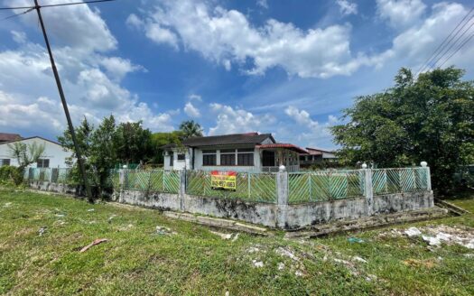 [CORNER LOT] BANGLO SETINGKAT TAMAN LONG JAAFAR, TAIPING, PERAK
