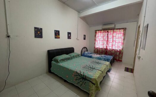 [CORNER LOT] TERES DUA TINGKAT TAMAN DESA JAYA 8, KAMUNTING, PERAK