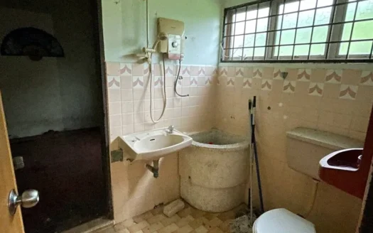 BANGLO TAMAN PEGAWAI KANAN KERAJAAN, TAIPING, PERAK