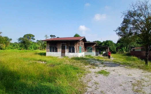 TANAH LOT KEDIAMAN KG PAK DOLLAH, KAMUNTING PERAK