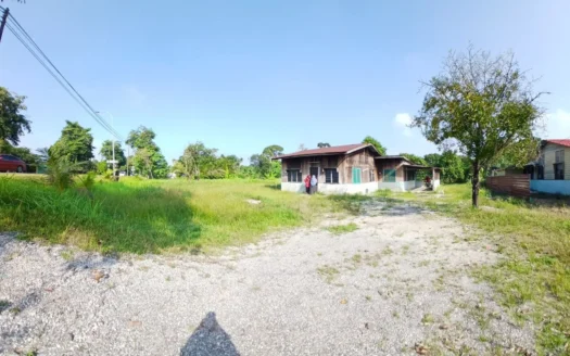 TANAH LOT KEDIAMAN KG PAK DOLLAH, KAMUNTING PERAK